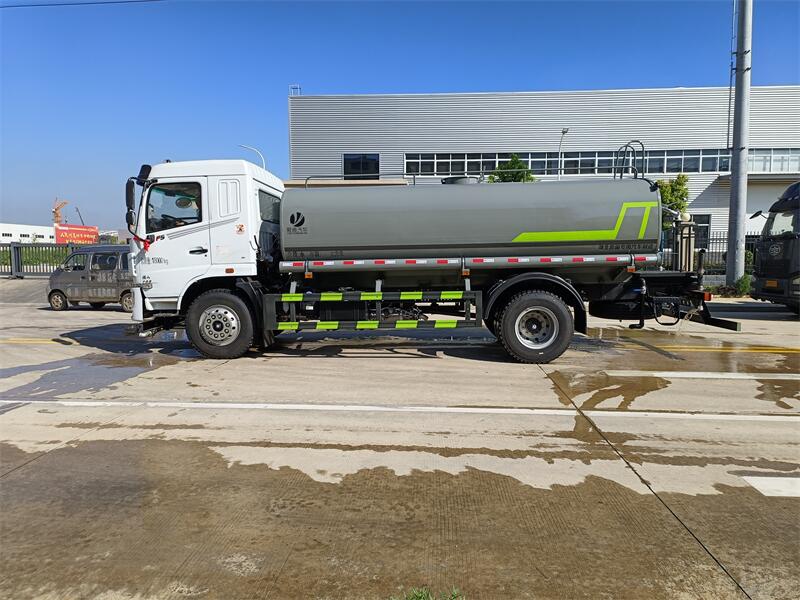 東風(fēng)華神 15方灑水車