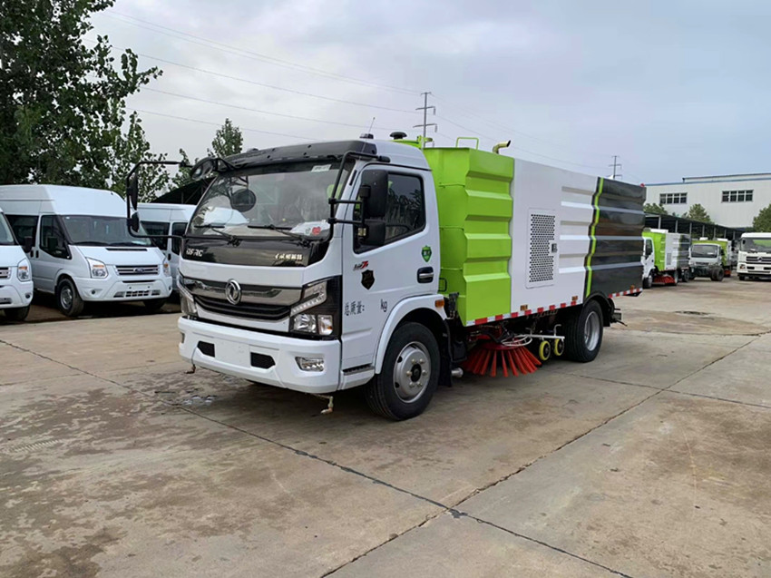 國六東風(fēng)5方洗掃車-5噸洗掃車